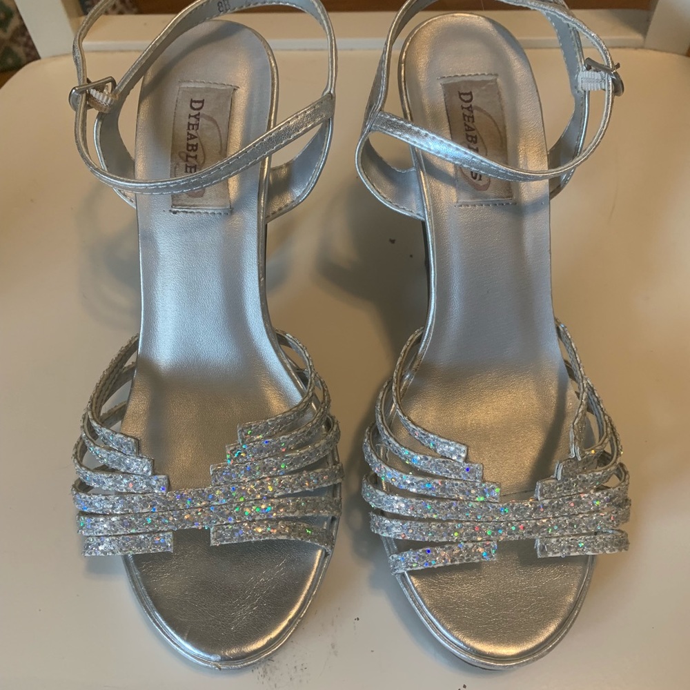 Dress shoes